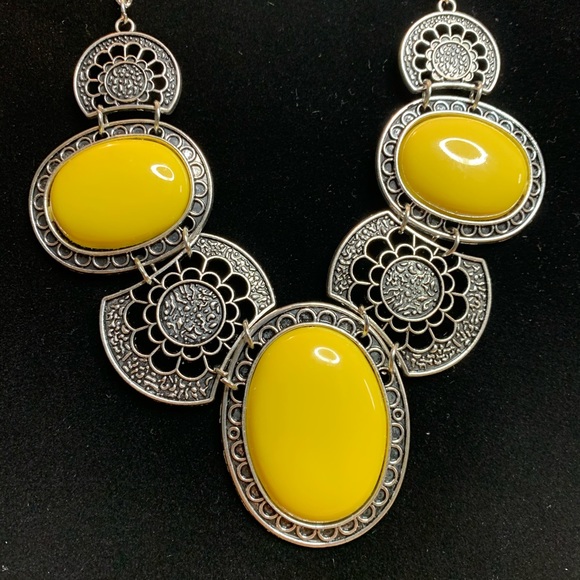 Necklace - Picture 2 of 2